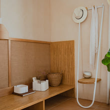 Cargar imagen en el visor de la galería, Perchero SENSATA